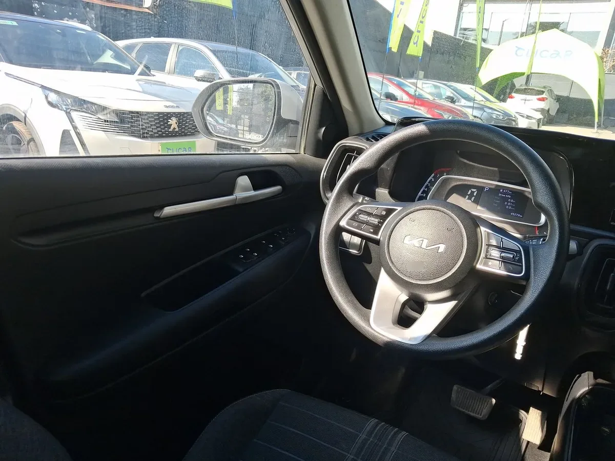 Kia Sonet 1.5 Ex 4x2 Ivt Ri At 5p año 2025