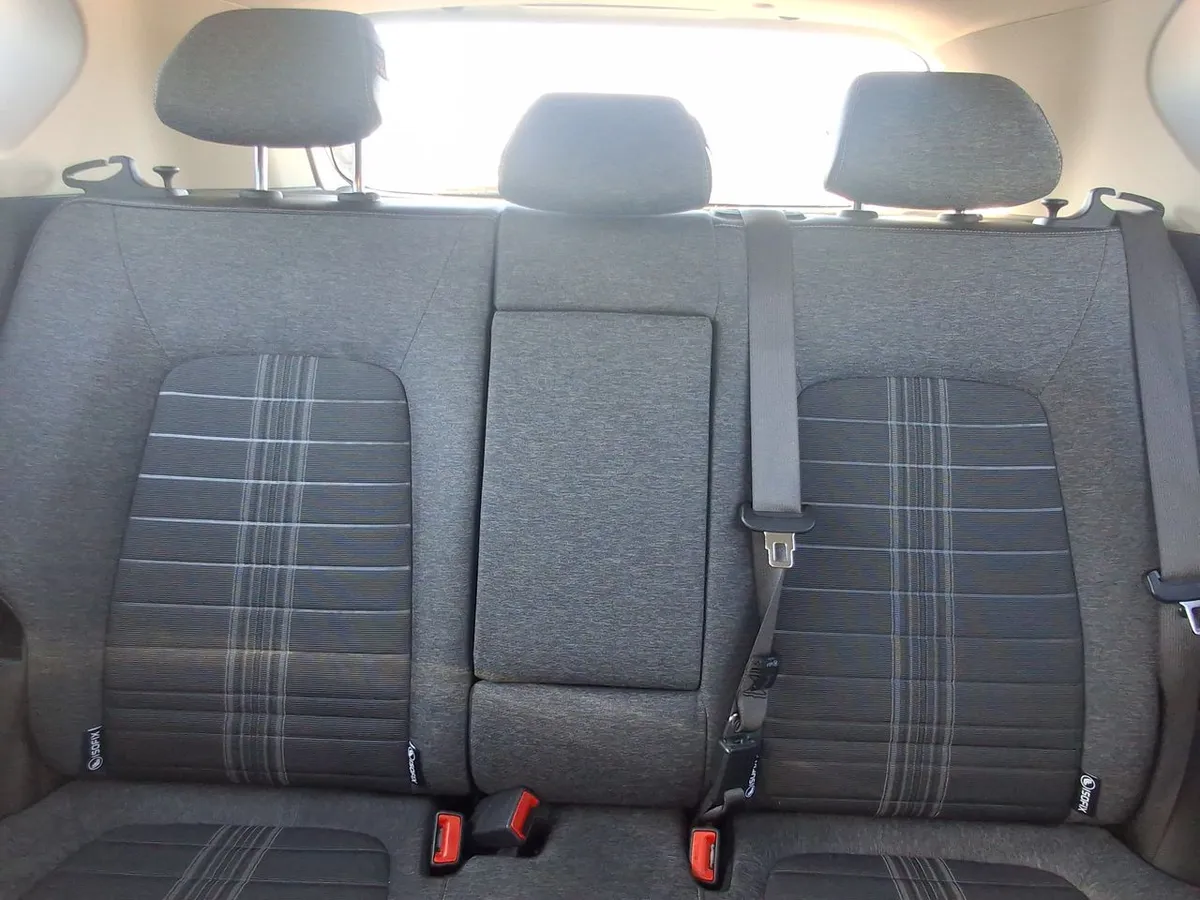 Kia Sonet 1.5 Ex 4x2 Ivt Ri At 5p año 2025