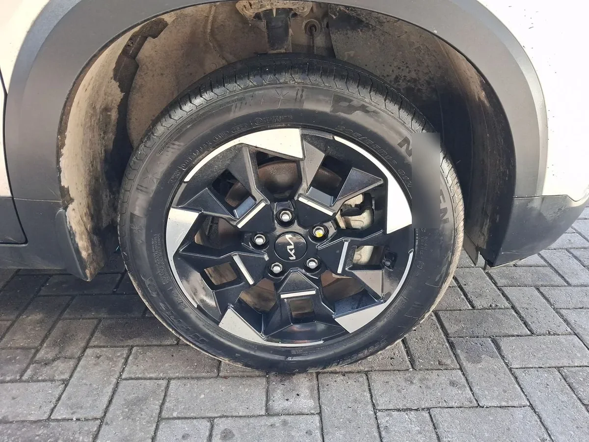 Kia Sonet 1.5 Ex 4x2 Ivt Ri At 5p año 2025