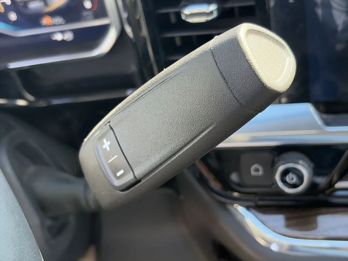 Chevrolet Silverado 5.3 Lt R Trail Boss Z71 4x4 At 4p año 2025