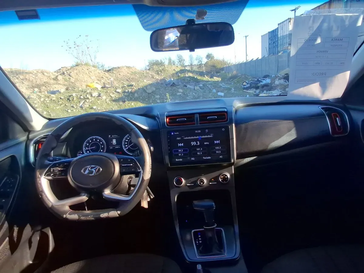 Hyundai Creta 1.5 Plus Su2i 4x2 Cvt At 5p año 2024