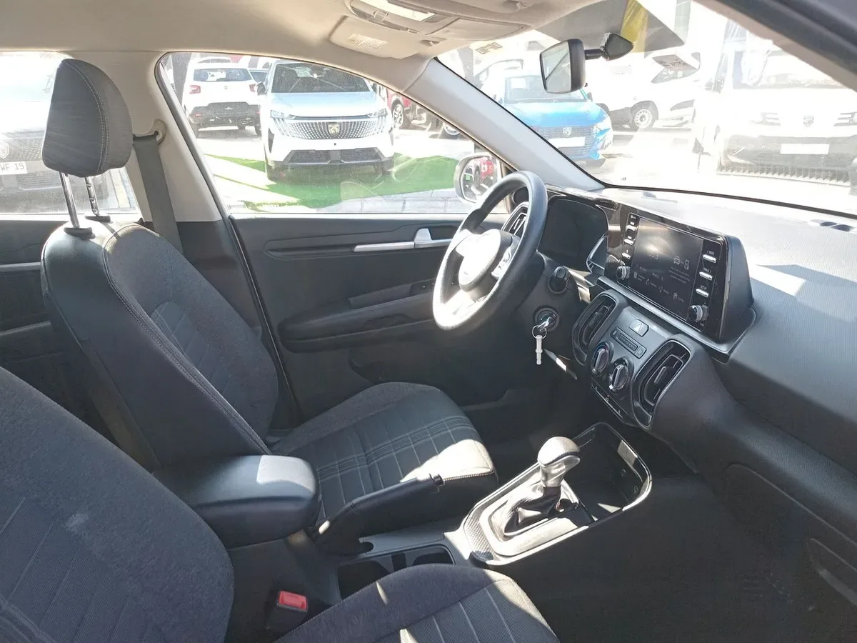 Kia Sonet 1.5 Ex 4x2 Ivt At 5p año 2025