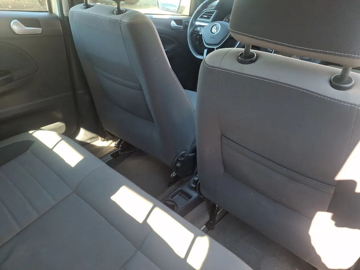 Volkswagen Gol 1.6 Highline 4x2 Hb Mt 5p año 2022