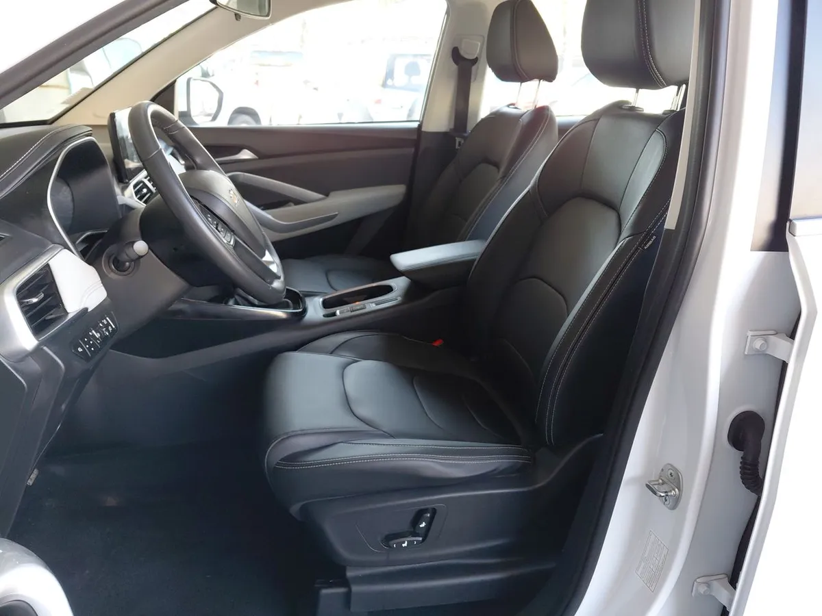 Chevrolet Captiva 1.5t Premier 4x2 Cvt At 5p año 2024