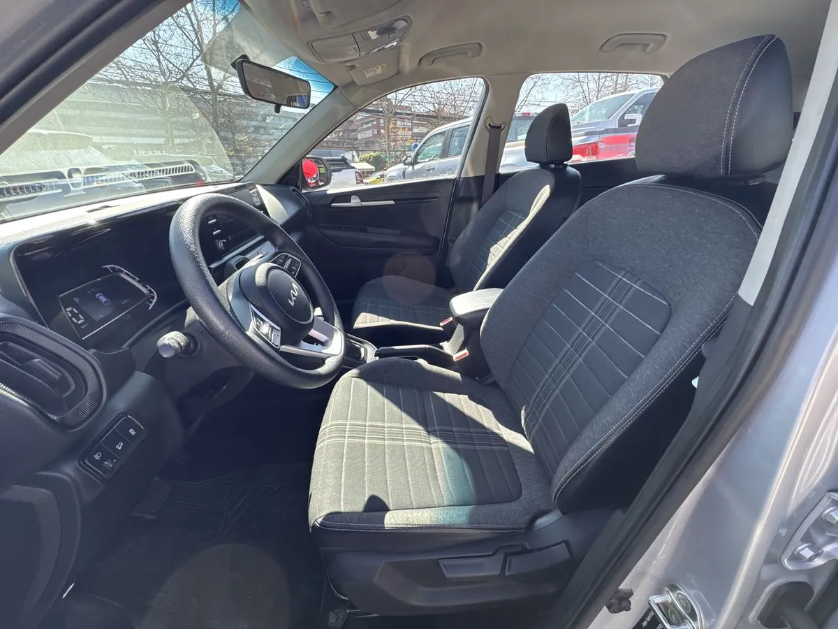 Kia Sonet 1.5 Ex 4x2 Ivt Ri At 5p año 2025