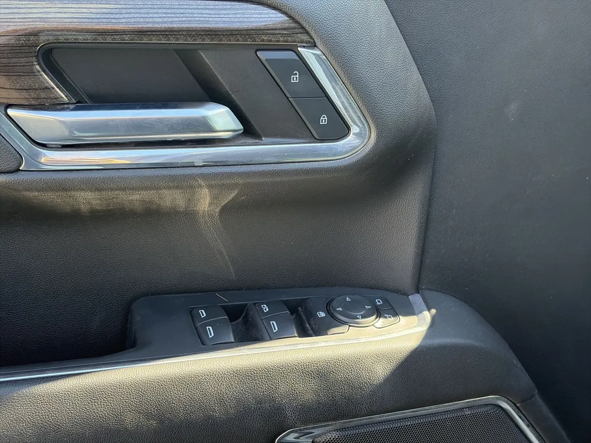 Chevrolet Silverado 5.3 Lt R Trail Boss Z71 4x4 At 4p año 2025