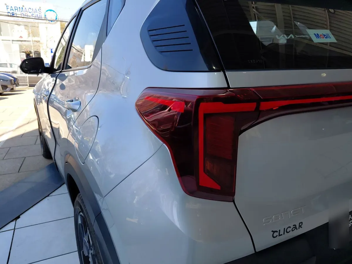 Kia Sonet 1.5 Ex 4x2 Ivt Ri At 5p año 2025
