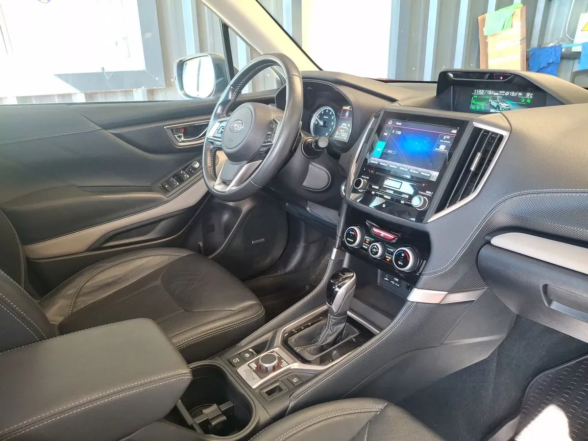 Subaru Forester 2.0i Limited Eyesight Awd At 5p año 2024