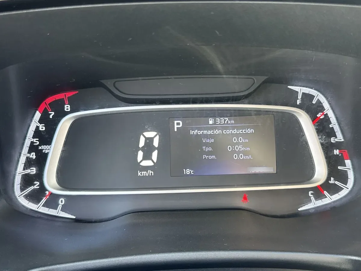 Kia Sonet 1.5 Ex 4x2 Ivt Ri At 5p año 2025