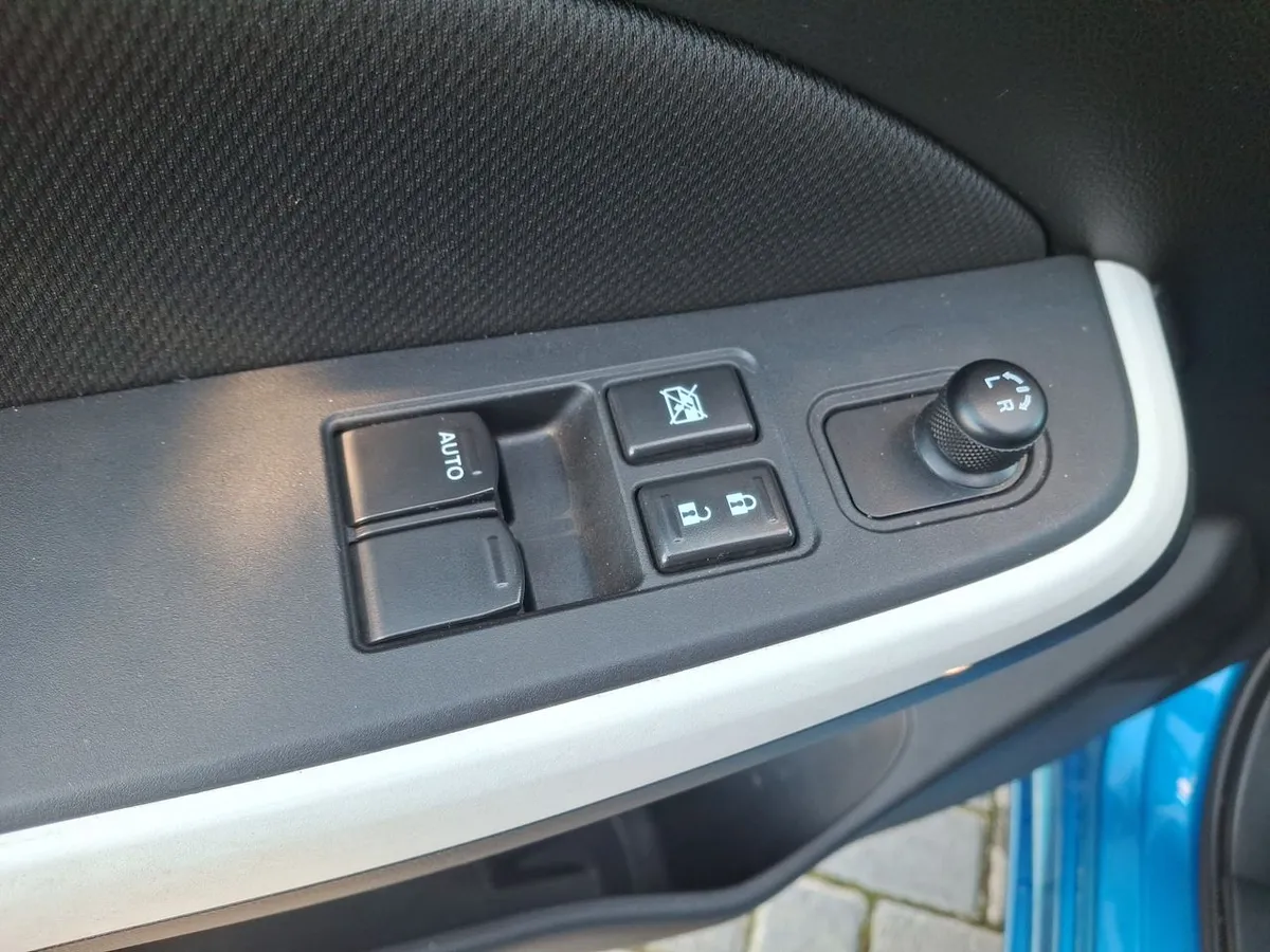 Suzuki Swift 1.2 Hybrid Plus 4x2 Hb Mt 5p año 2023