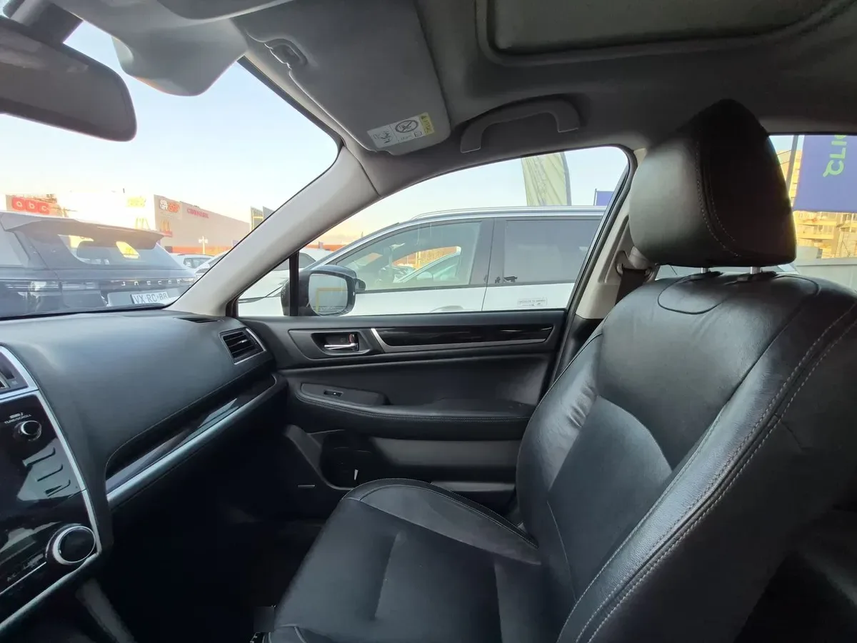 Subaru Outback 2.5i Limited Awd Eyesight Cvt At 5p año 2020
