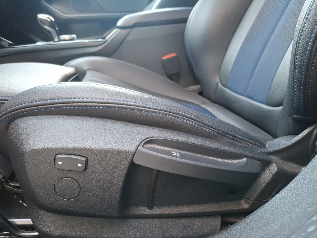 BMW 118i 1.5 M Sport Se 4x2 At 5p año 2024