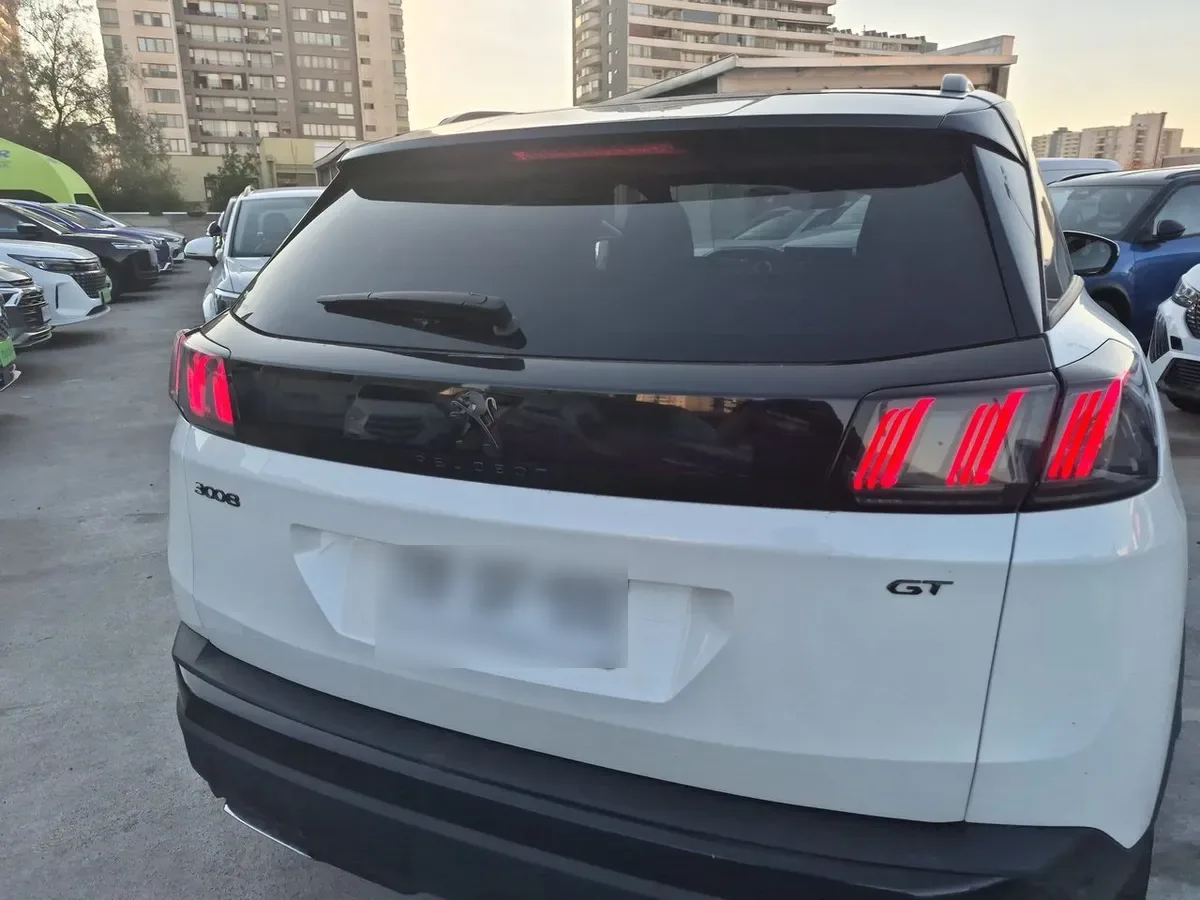 Peugeot 3008 1.6 Gt Black Pack Puretech 180 4x2 Eat8 5p año 2024