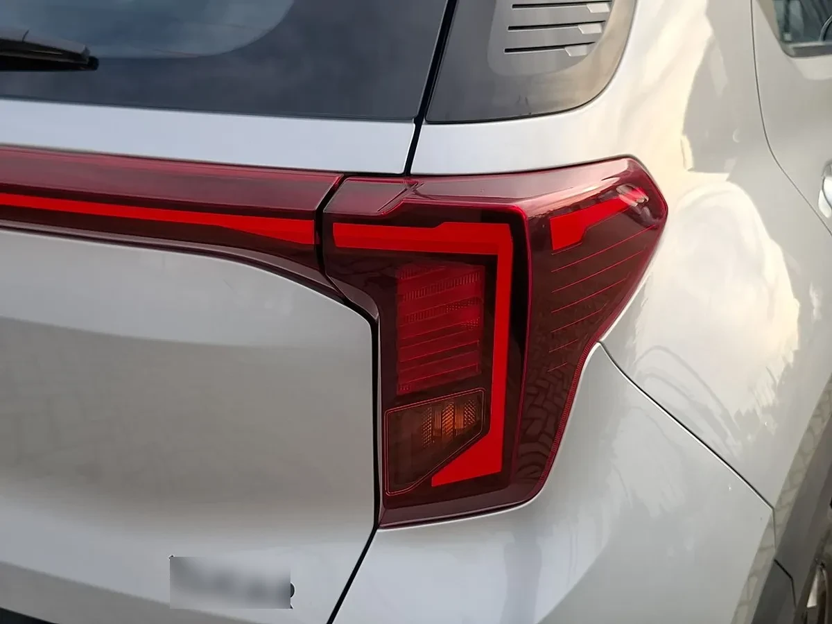 Kia Sonet 1.5 Ex 4x2 Ivt At 5p año 2025