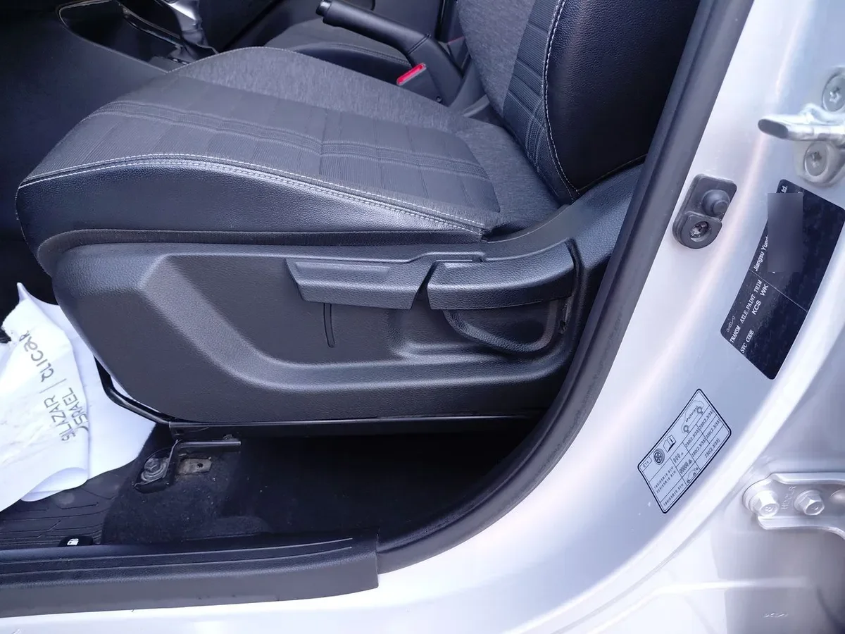Kia Sonet 1.5 Ex 4x2 Ivt Ri At 5p año 2025