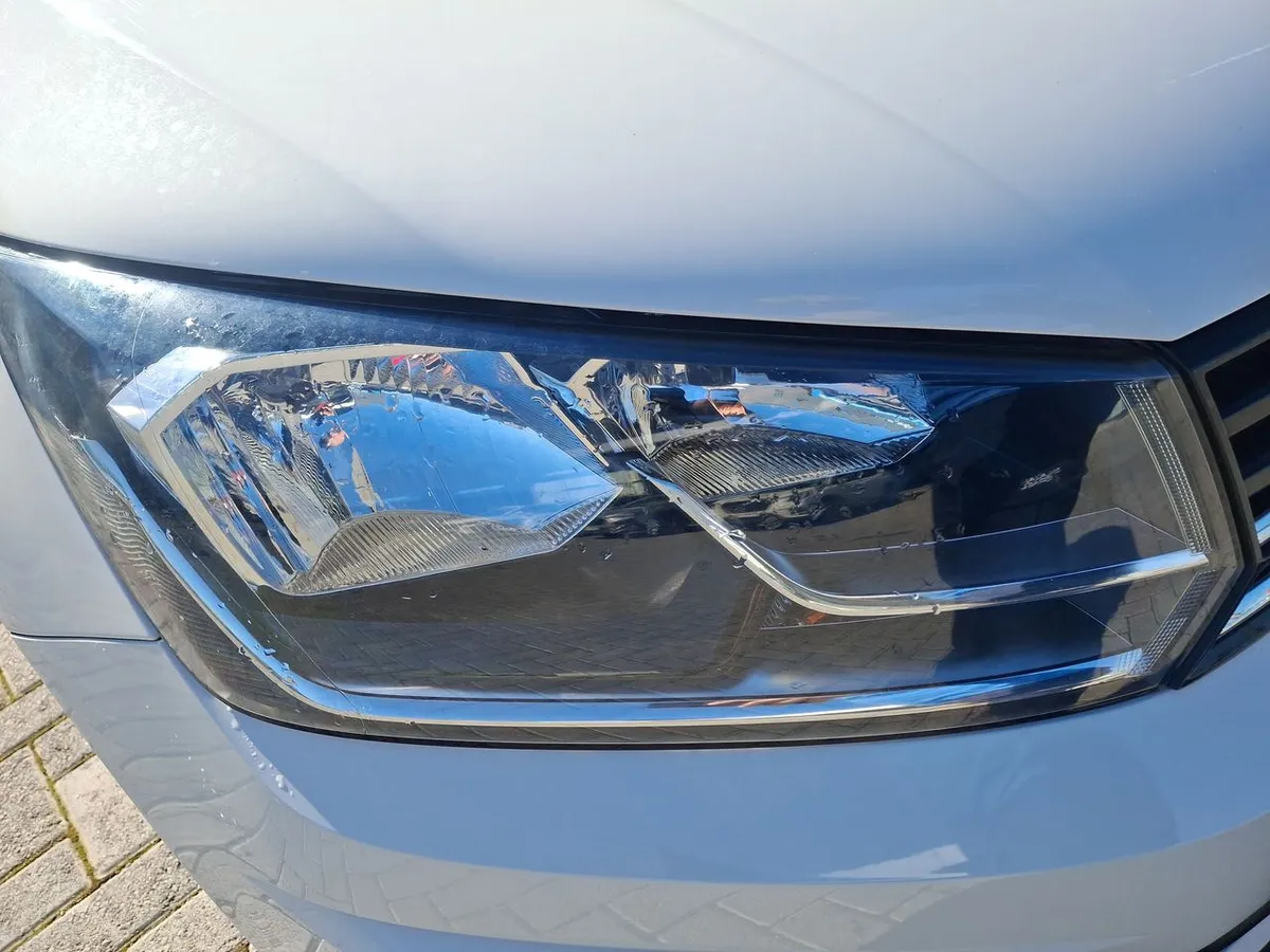 Volkswagen Gol 1.6 Highline 4x2 Hb Mt 5p año 2022