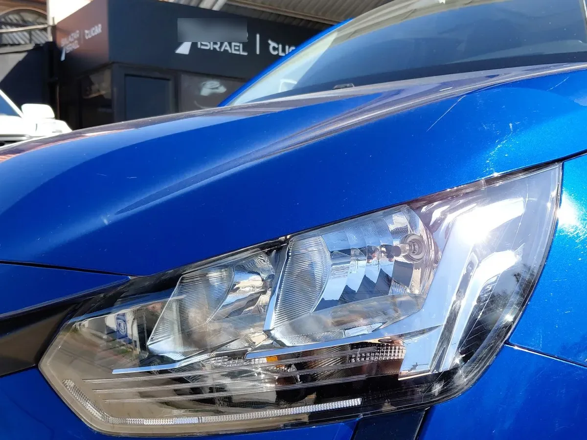 Peugeot 208 1.2 Style Puretech 75 4x2 Mt 5p año 2023
