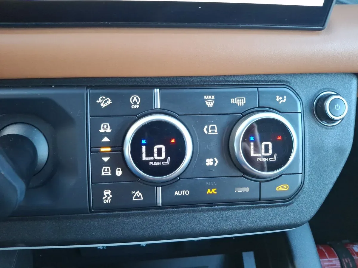 Land Rover Defender 3.0 130 X-Dynamic Hse Hibrido 4x4 At 5p año 2024