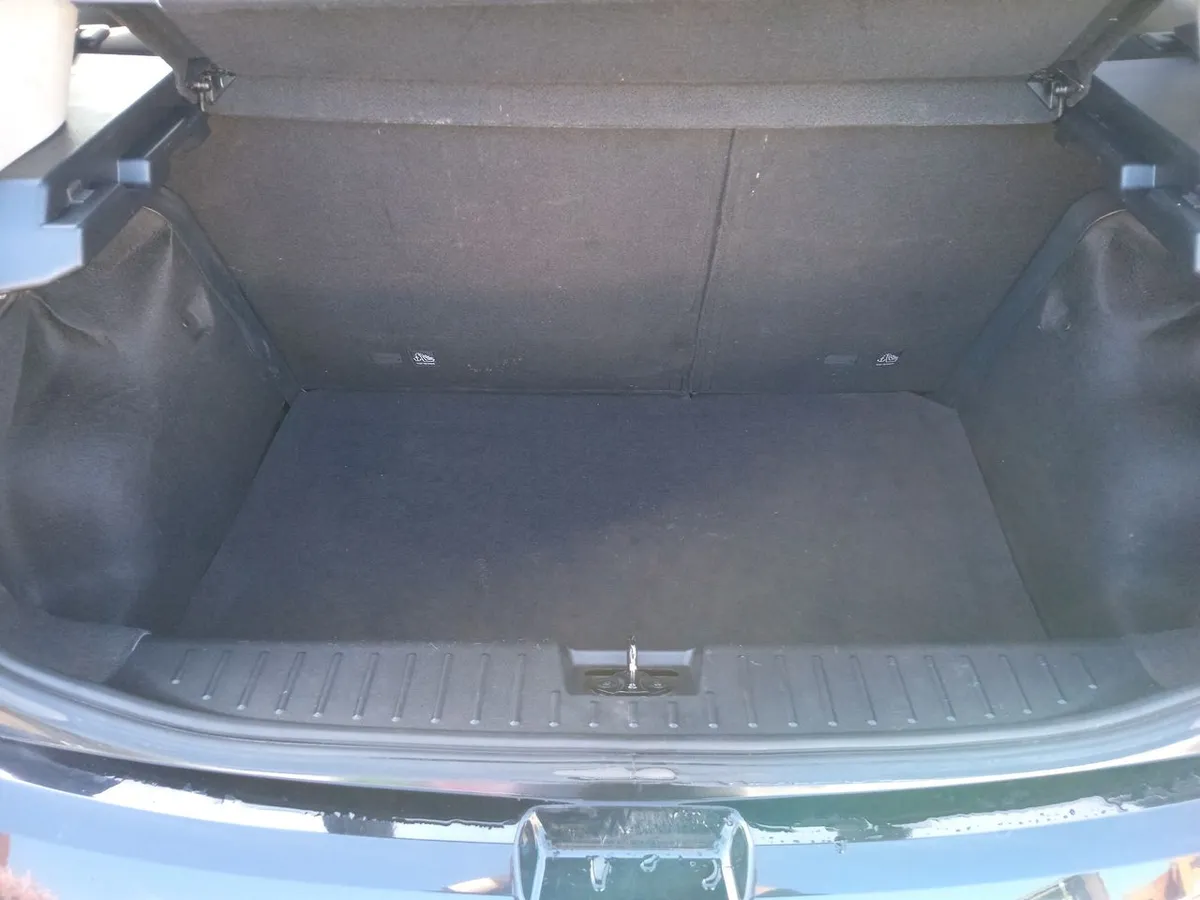 MG 3 1.5 Std 4x2 Hb Mt 5p año 2024