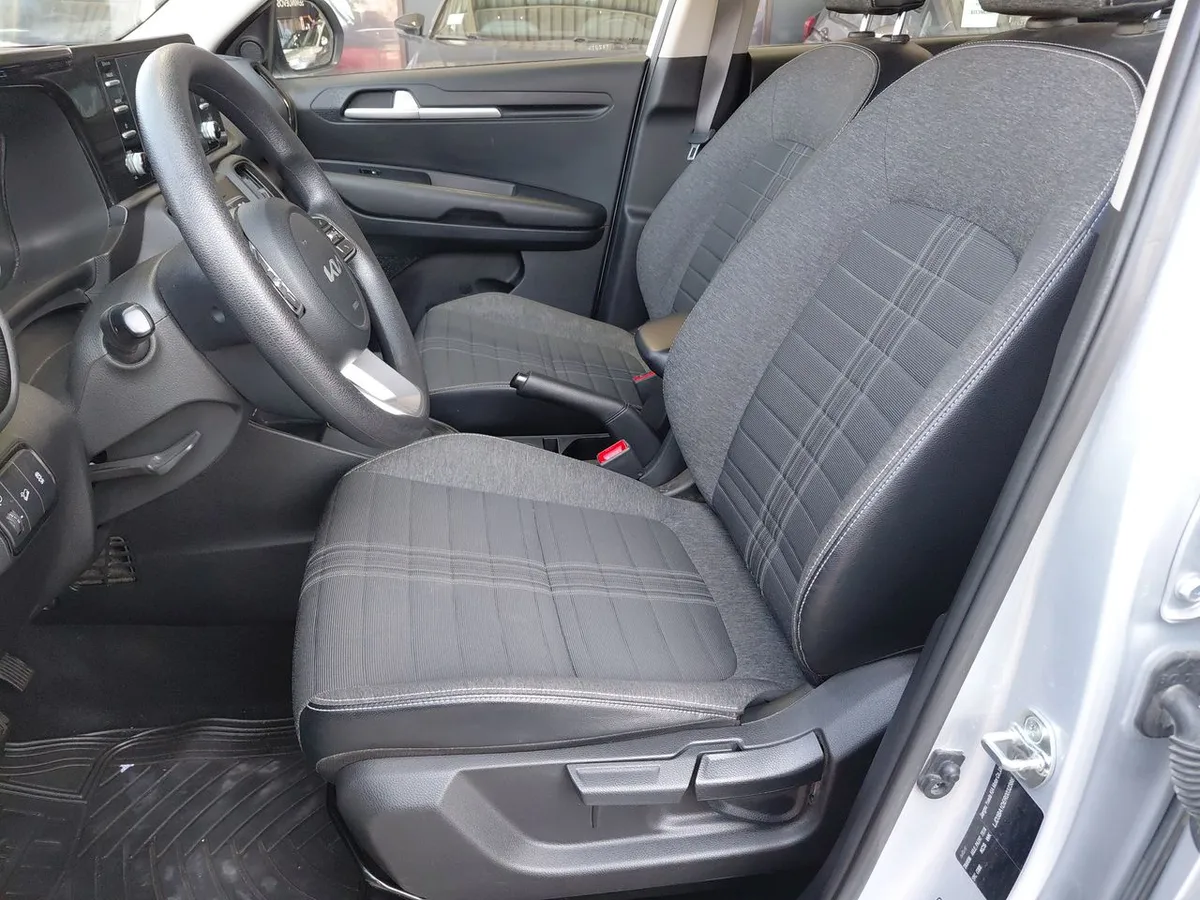 Kia Sonet 1.5 Ex 4x2 Ivt Ri At 5p año 2025