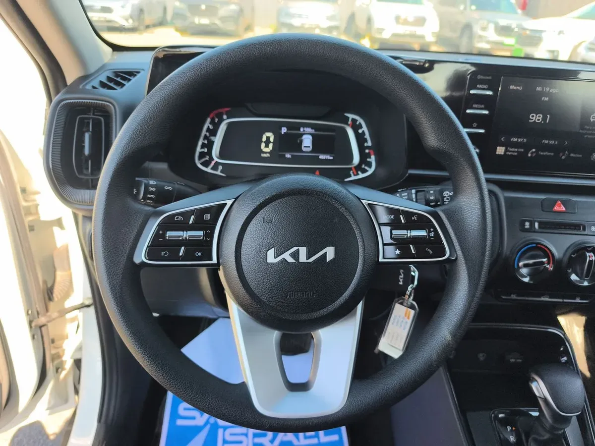 Kia Sonet 1.5 Ex 4x2 Ivt At 5p año 2025