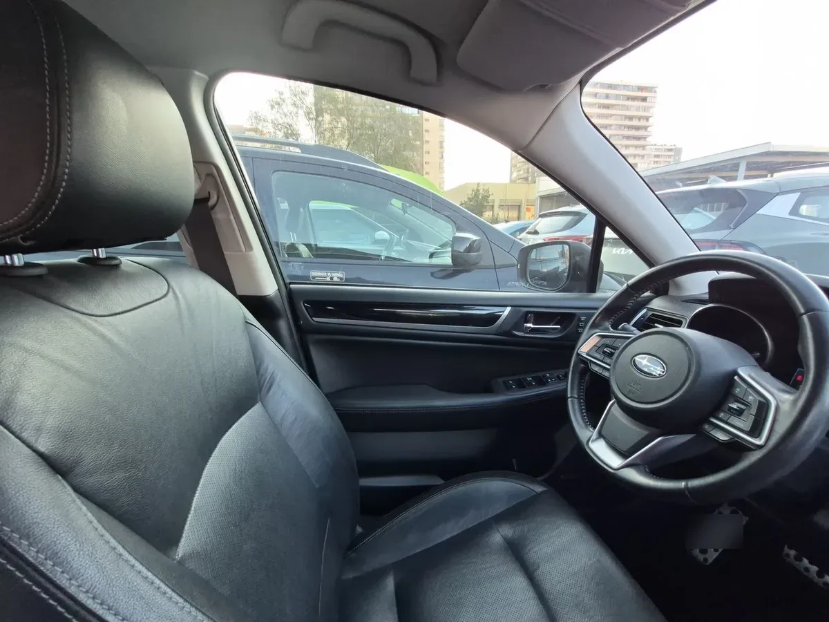Subaru Outback 2.5i Limited Awd Eyesight Cvt At 5p año 2020