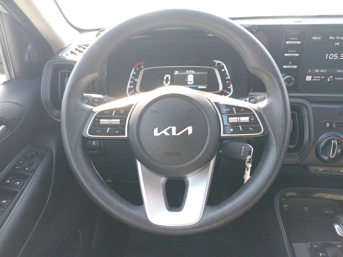 Kia Sonet 1.5 Ex 4x2 Ivt At 5p año 2025