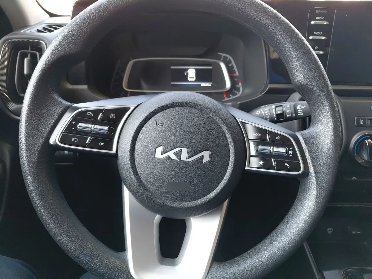 Kia Sonet 1.5 Ex 4x2 Ivt Ri At 5p año 2025