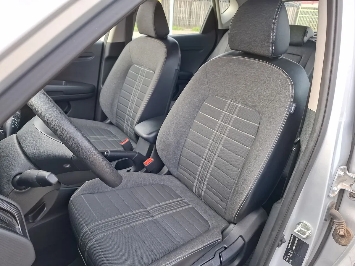 Kia Sonet 1.5 Ex 4x2 Ivt At 5p año 2025