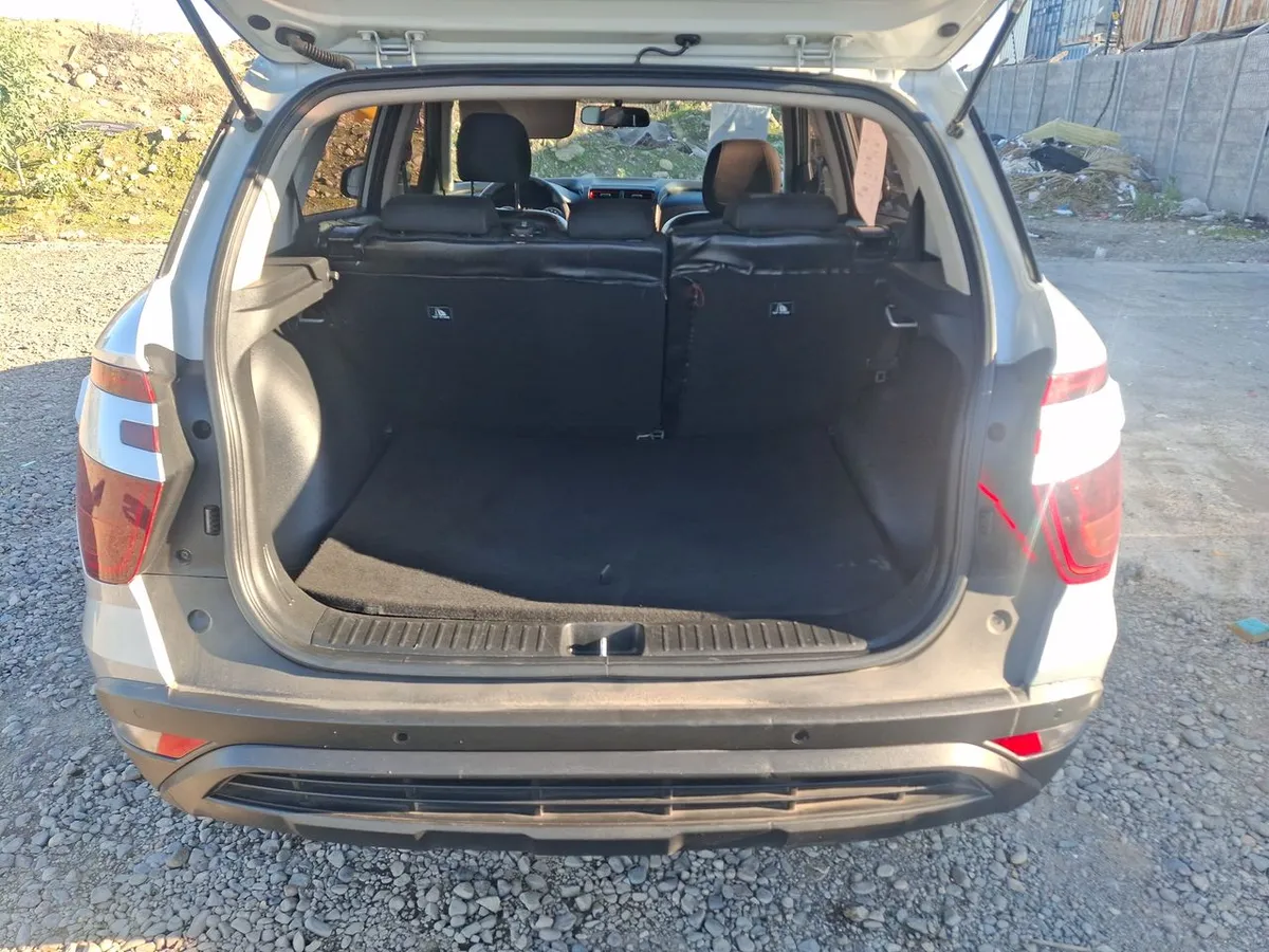 Hyundai Creta 1.5 Plus Su2i 4x2 Cvt At 5p año 2024