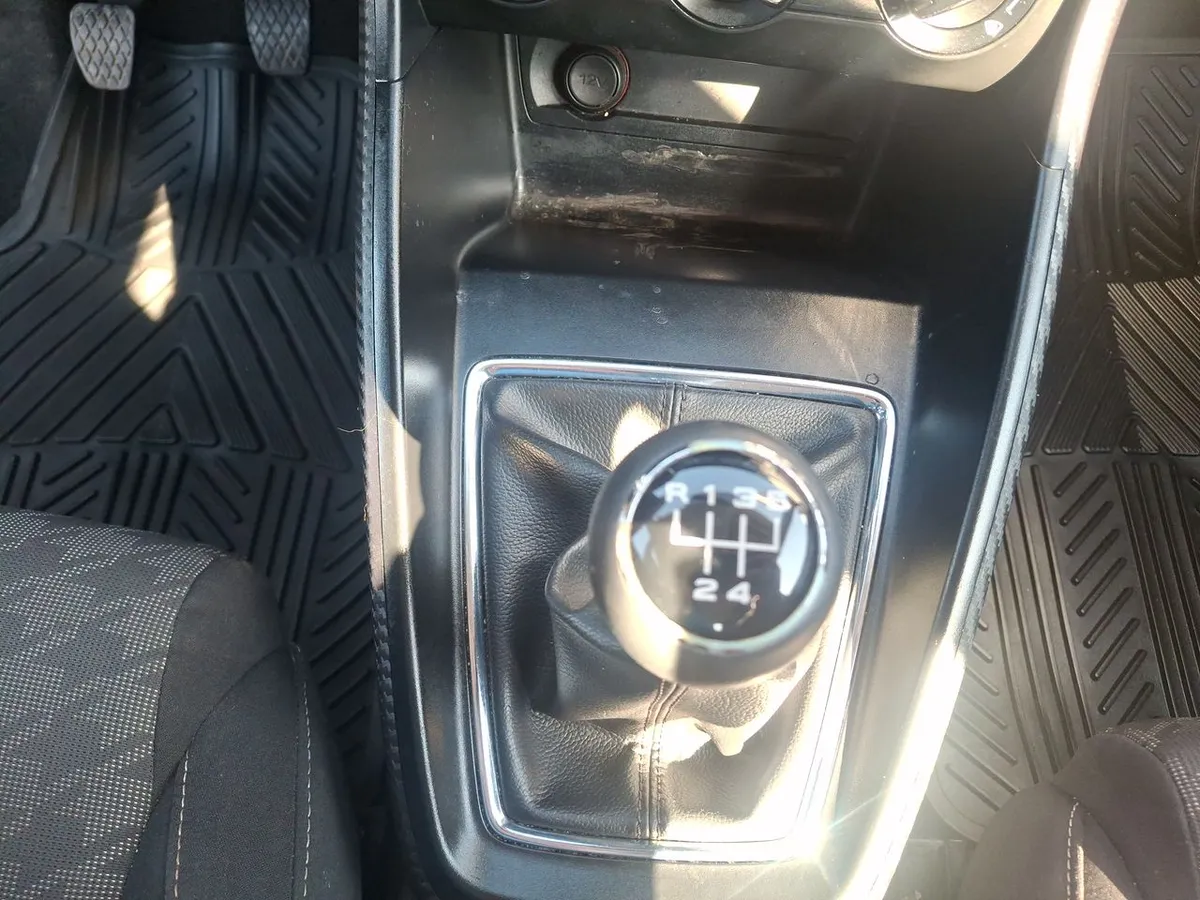 MG Mg Zs 1.5 Std 4x2 Mt 5p año 2022