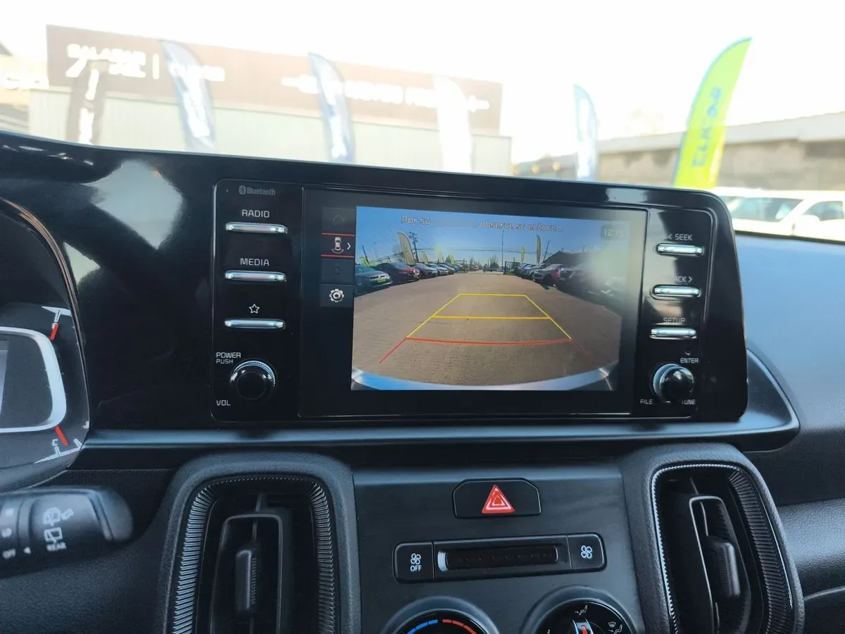 Kia Sonet 1.5 Ex 4x2 Ivt At 5p año 2025
