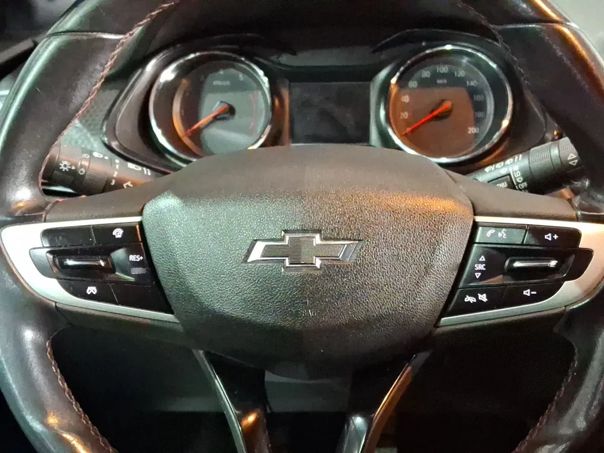 Chevrolet Onix 1.0t Rs 4x2 Hb Mt 5p año 2021