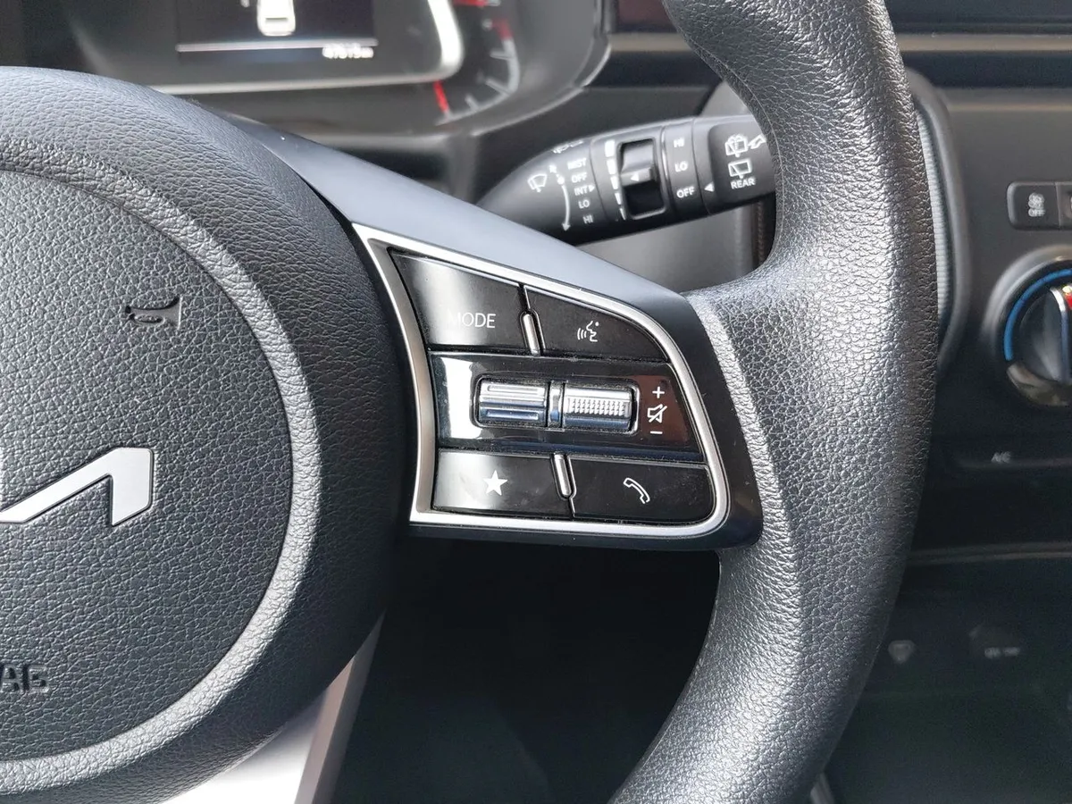 Kia Sonet 1.5 Ex 4x2 Ivt Ri At 5p año 2025