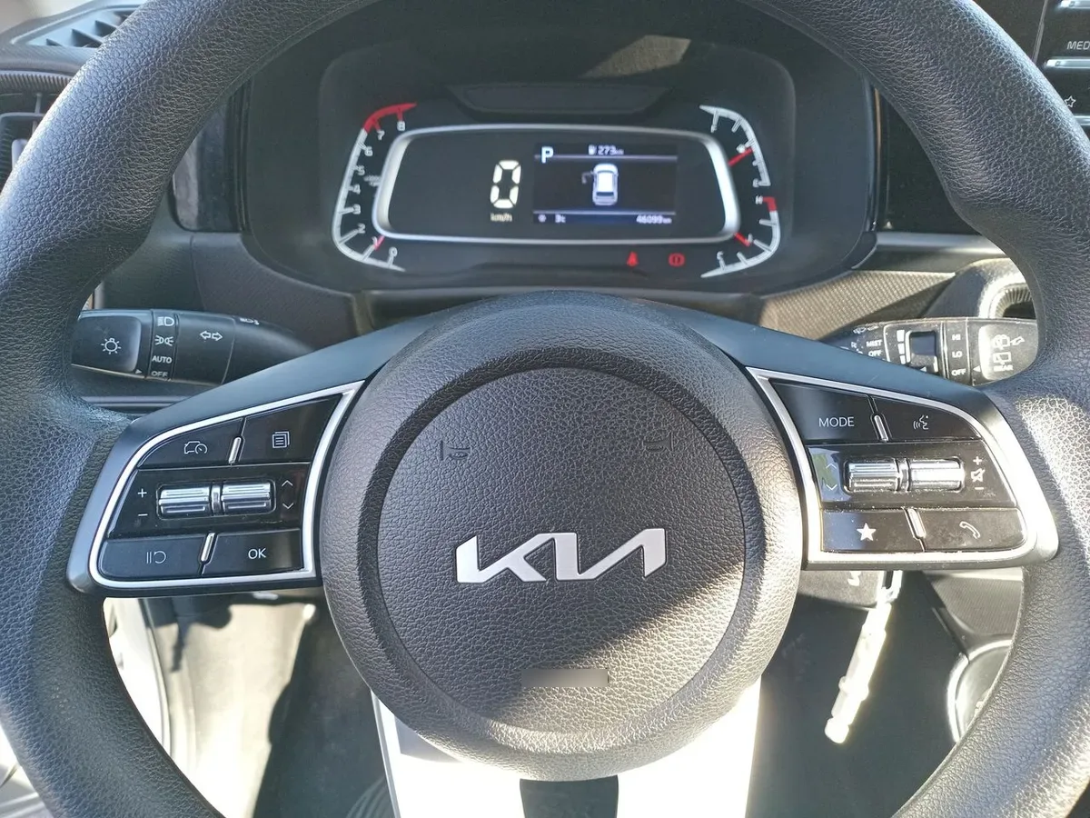 Kia Sonet 1.5 Ex 4x2 Ivt Ri At 5p año 2025