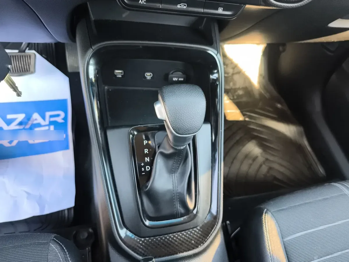 Kia Sonet 1.5 Ex 4x2 Ivt At 5p año 2025