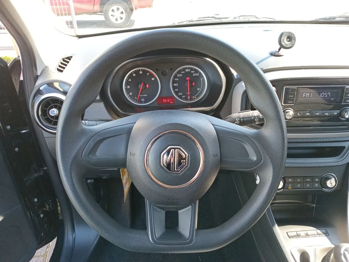 MG 3 1.5 Std 4x2 Hb Mt 5p año 2024