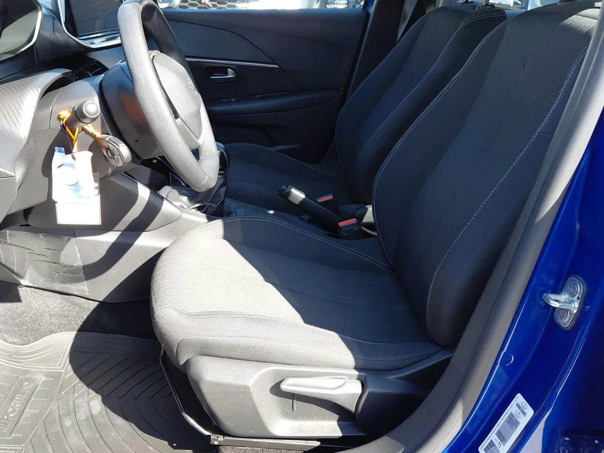 Peugeot 208 1.2 Style Puretech 75 4x2 Mt 5p año 2023