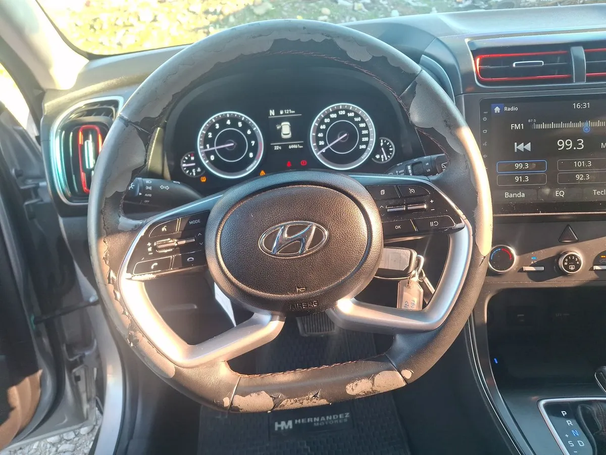 Hyundai Creta 1.5 Plus Su2i 4x2 Cvt At 5p año 2024