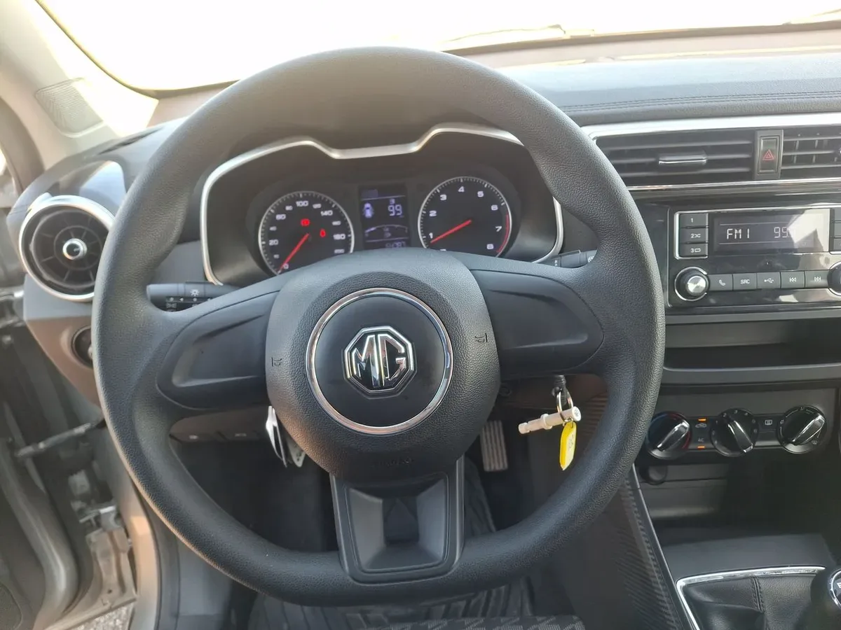 MG Mg Zs 1.5 Std 4x2 Mt 5p año 2023