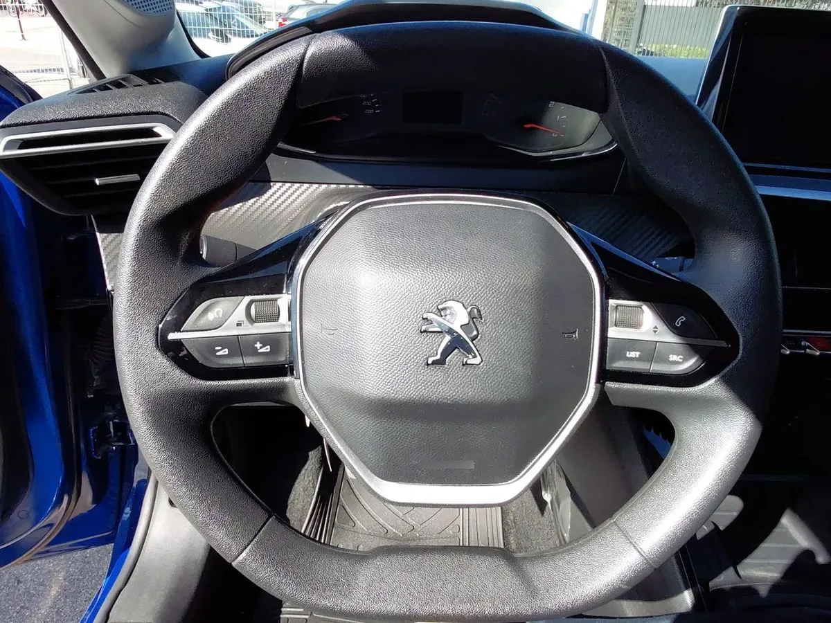 Peugeot 208 1.2 Style Puretech 75 4x2 Mt 5p año 2023
