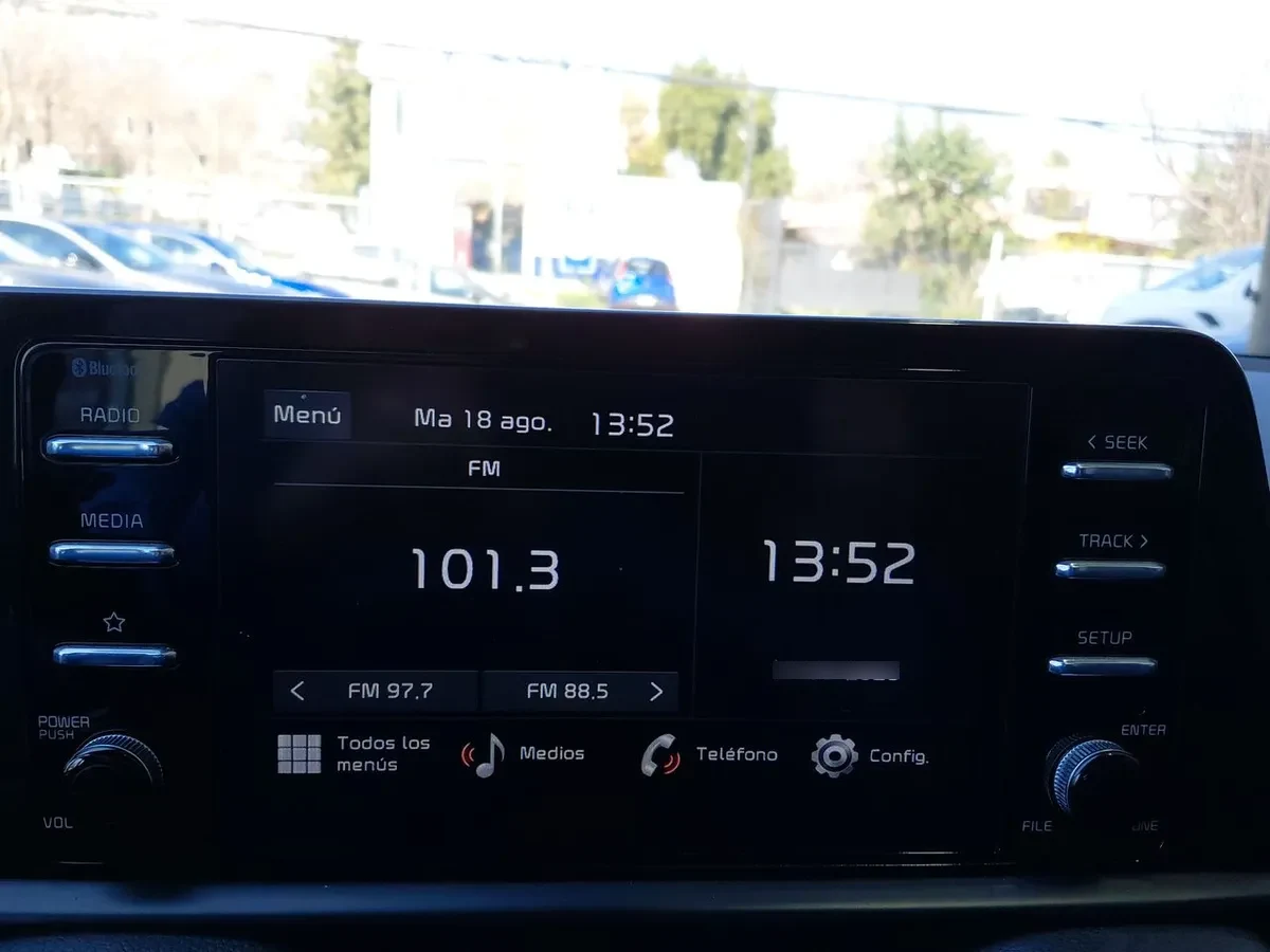 Kia Sonet 1.5 Ex 4x2 Ivt Ri At 5p año 2025