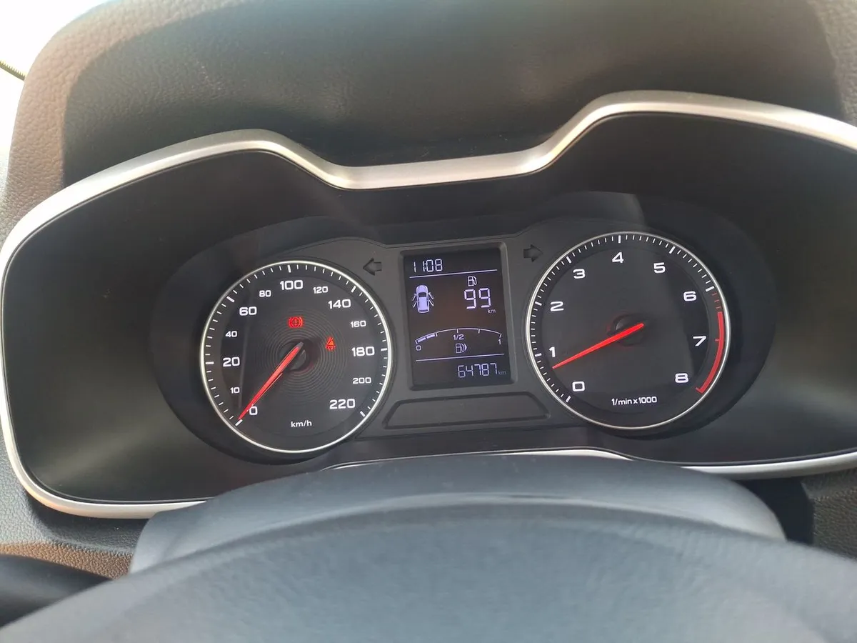 MG Mg Zs 1.5 Std 4x2 Mt 5p año 2023