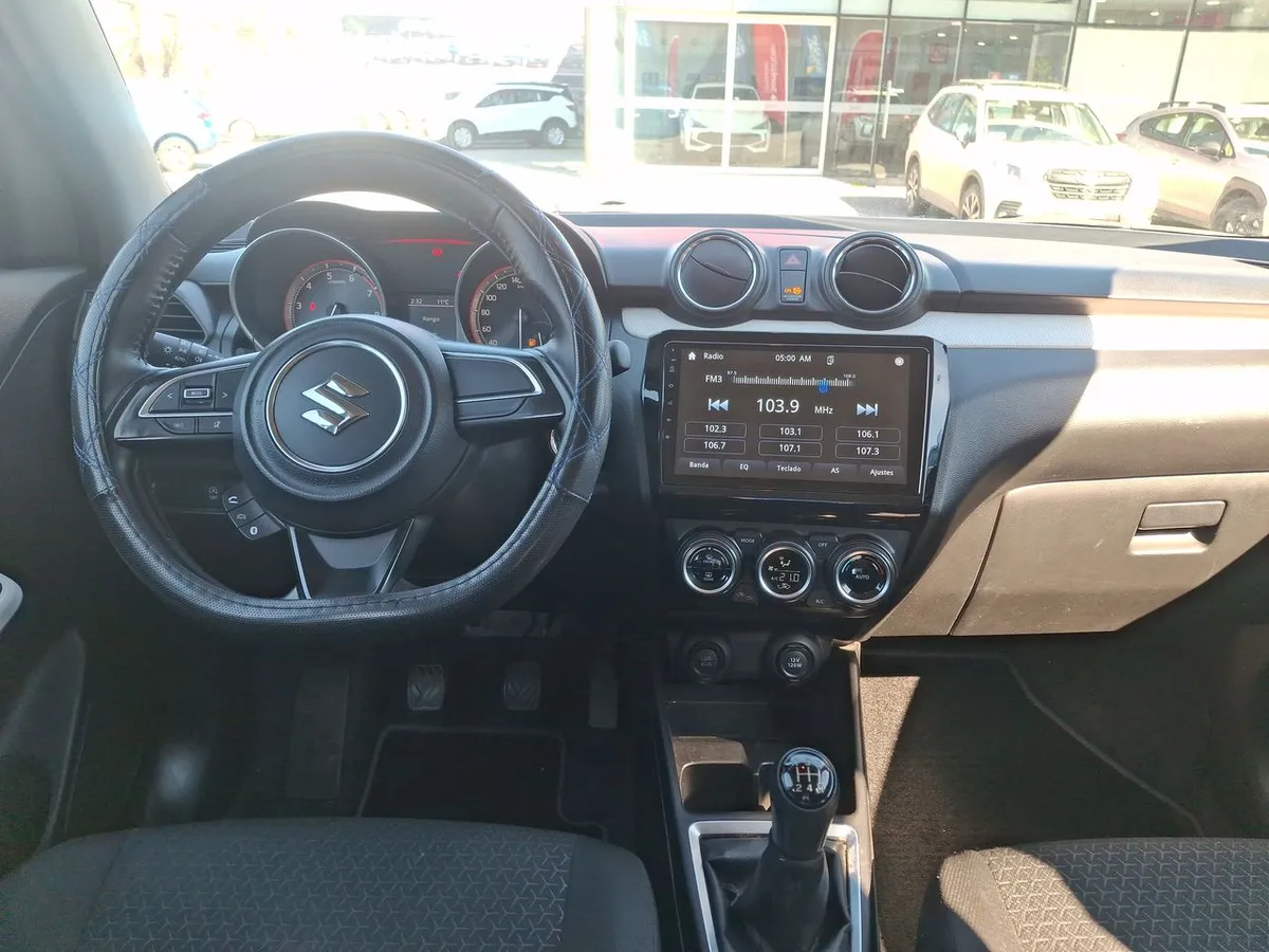 Suzuki Swift 1.2 Hybrid Plus 4x2 Hb Mt 5p año 2023