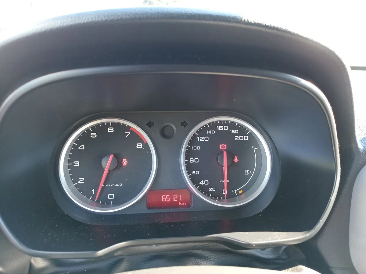 MG 3 1.5 Std 4x2 Hb Mt 5p año 2024
