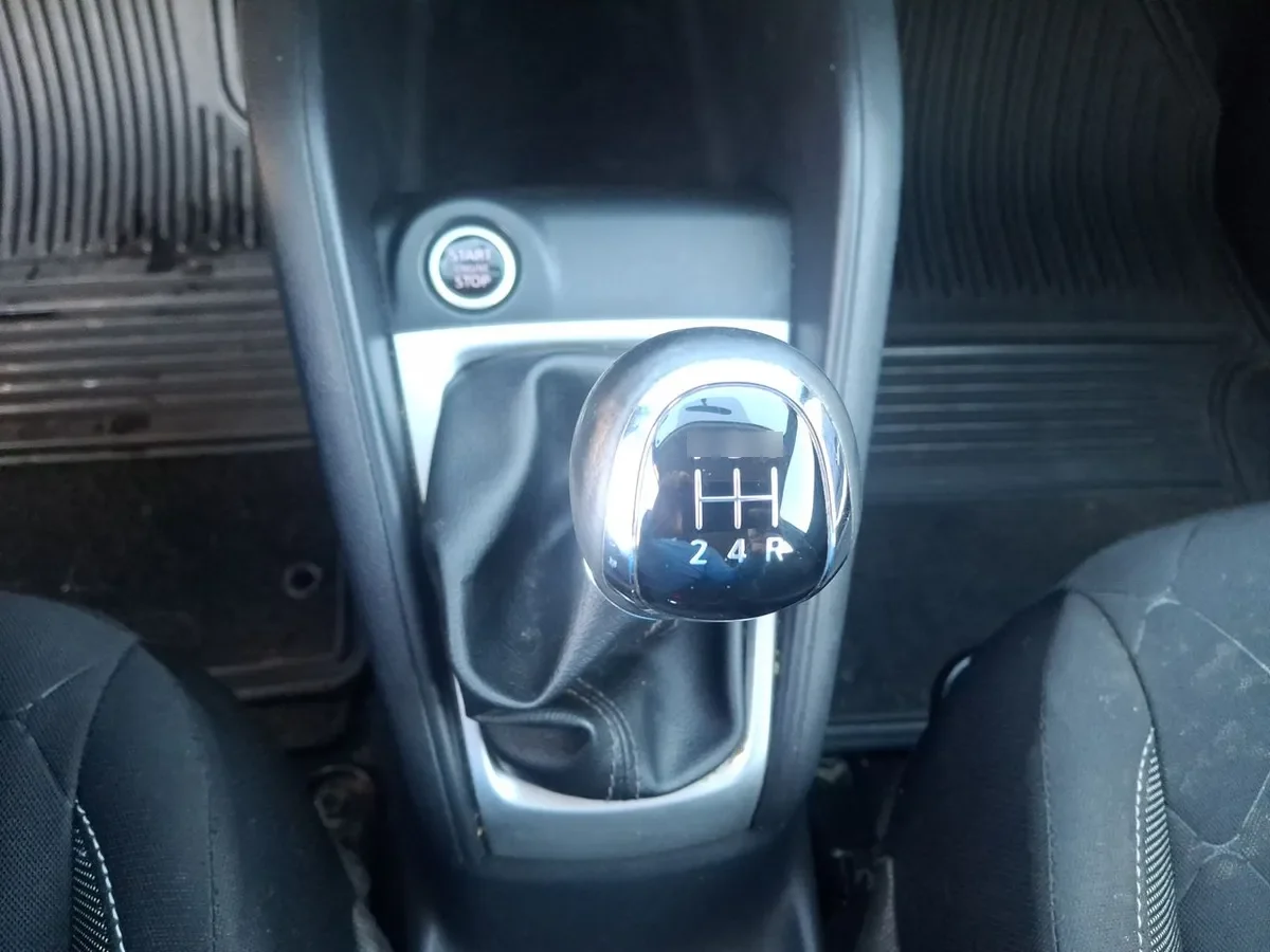 Nissan Kicks 1.6 Advance Mt 5p año 2021