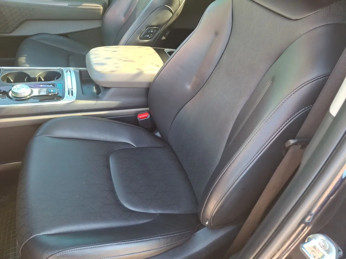 Kia Carnival 2.2 Ex Ltd Diesel 4x2 8at 5p año 2025