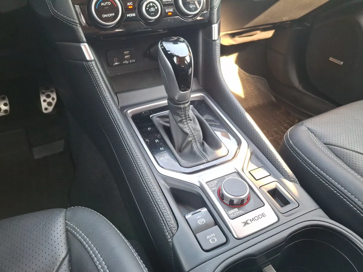 Subaru Forester 2.0i Limited Eyesight Awd At 5p año 2024
