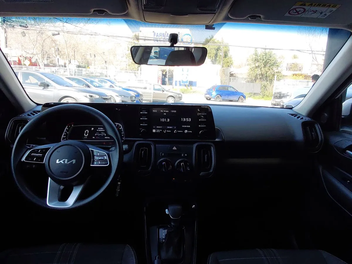 Kia Sonet 1.5 Ex 4x2 Ivt Ri At 5p año 2025