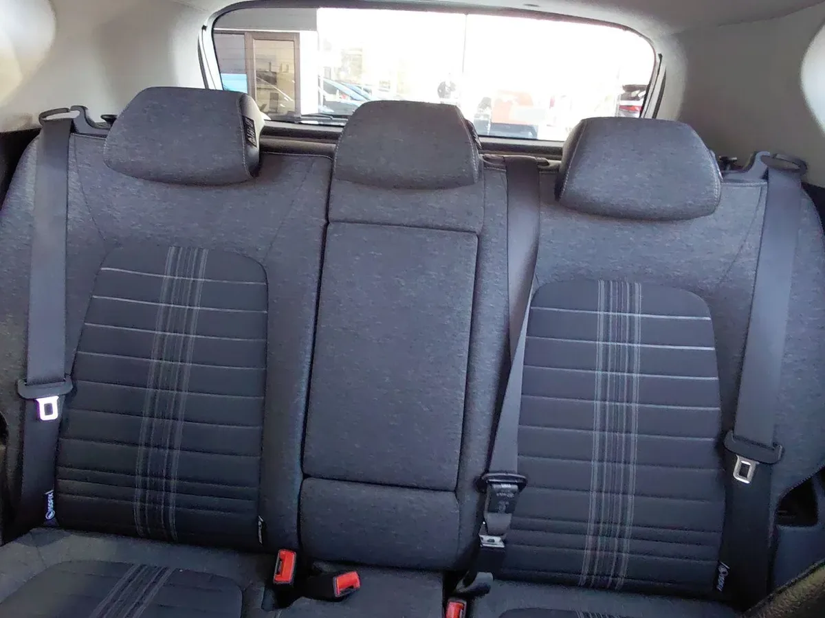 Kia Sonet 1.5 Ex 4x2 Ivt Ri At 5p año 2025